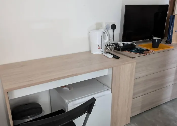 Private Cosy In A Modern Suburban Penthouse 4*