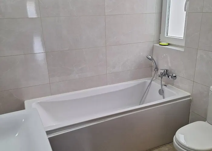 Private Cosy In A Modern Suburban Penthouse Luqa